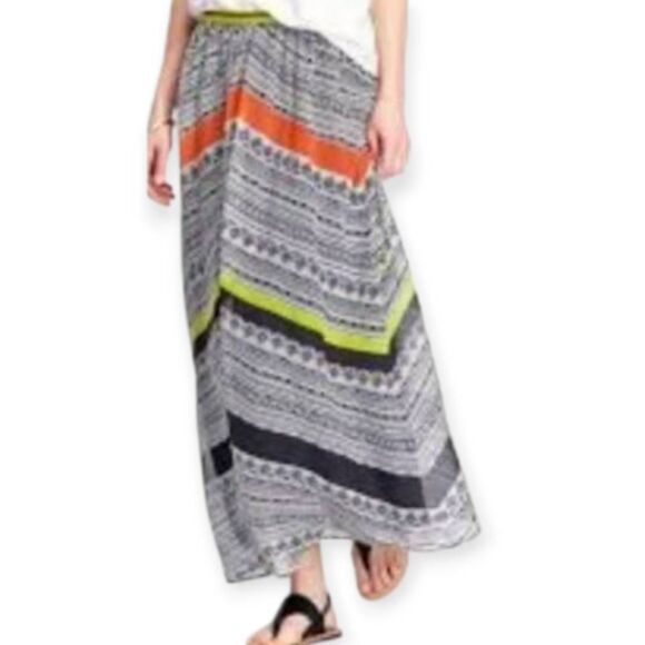 OLD NAVY CHEVERON PRINT YELLOW, WHITE, ORANGE, & BLACK MAXI SKIRT SZ.L EUC. - Picture 1 of 7